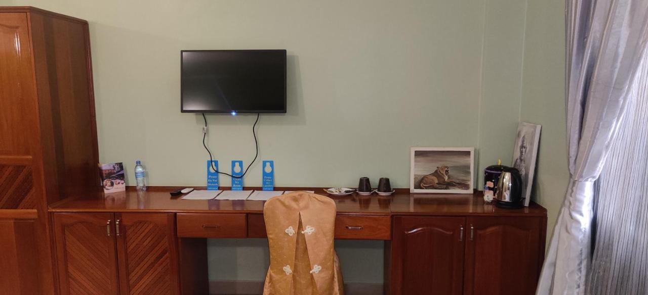 Summit Lodge Marombosa Luaran gambar