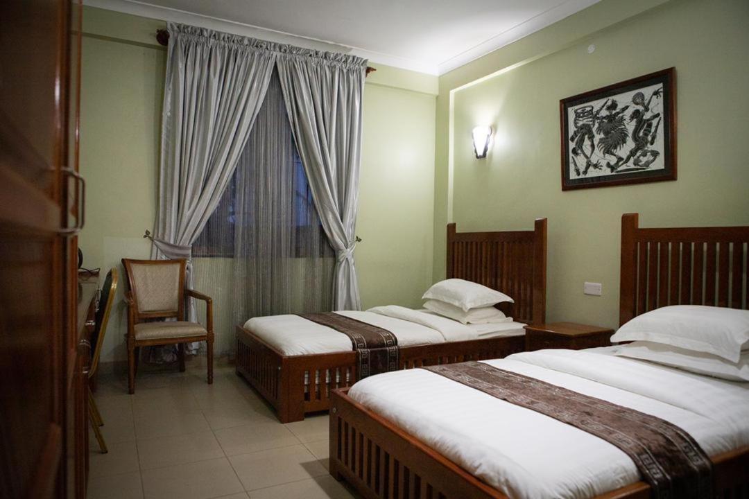 Summit Lodge Marombosa Luaran gambar