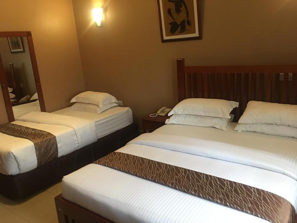 Summit Lodge Marombosa Luaran gambar