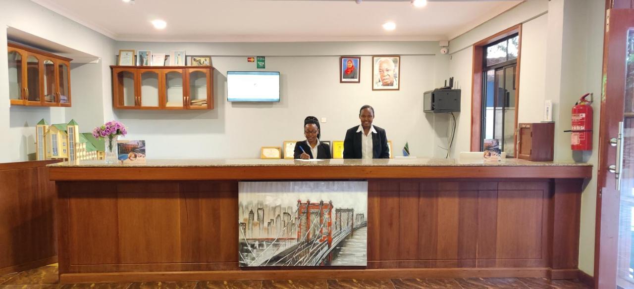 Summit Lodge Marombosa Luaran gambar