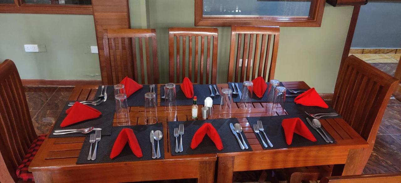 Summit Lodge Marombosa Luaran gambar